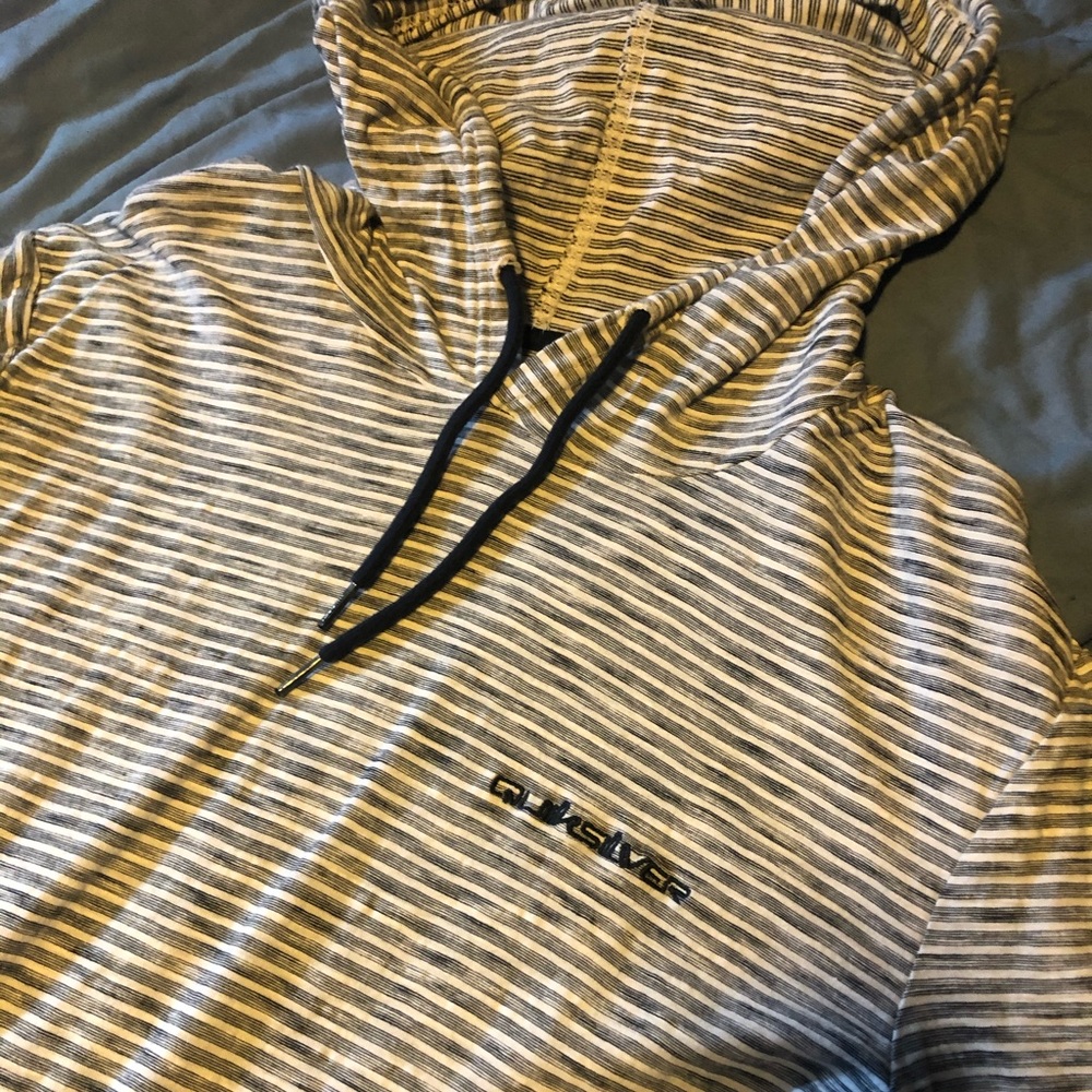 Quicksilver hoodie tee